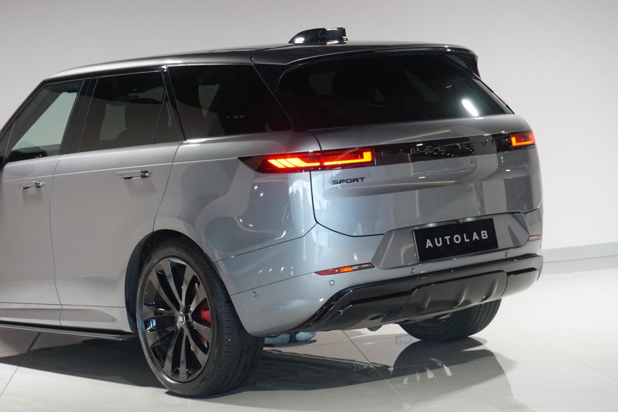 Land Rover Range Rover Sport 3.0 D300 MHEV Dynamic SE SUV 5dr Diesel Auto 4WD Euro 6 (s/s) (300 ps)